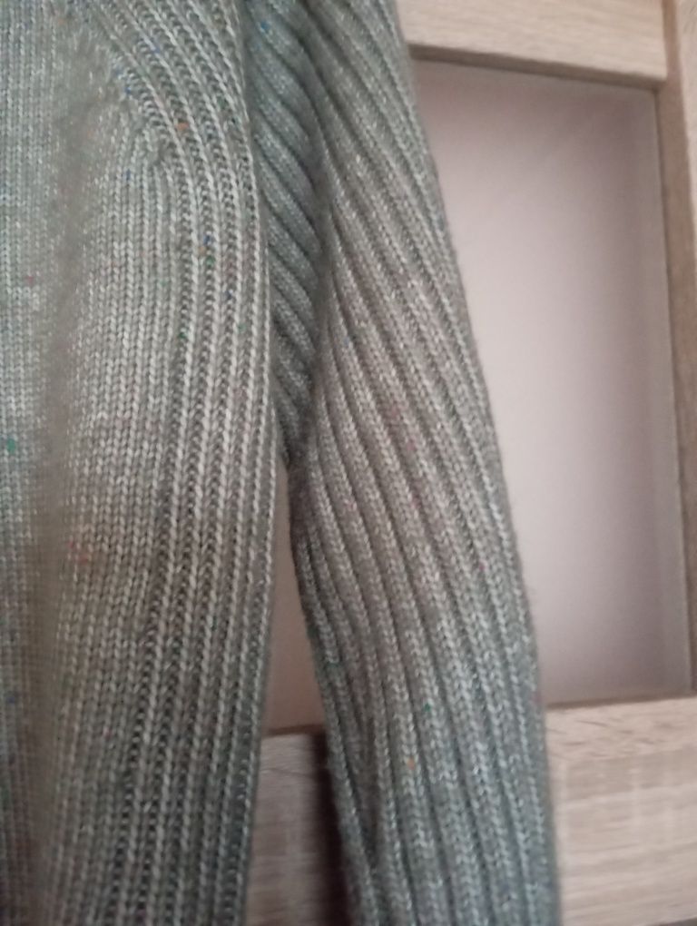 Sprzedam sweter damski