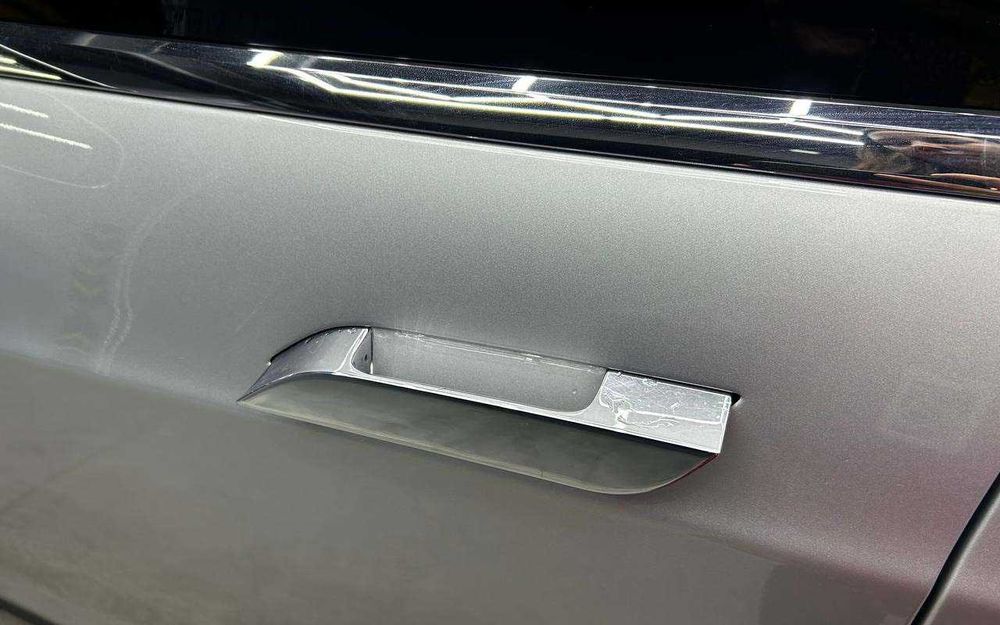 Tesla Model S 2015