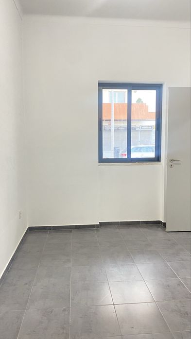 T1 Pinhal Novo com despesas incluídas (Água/luz/TV e NET)