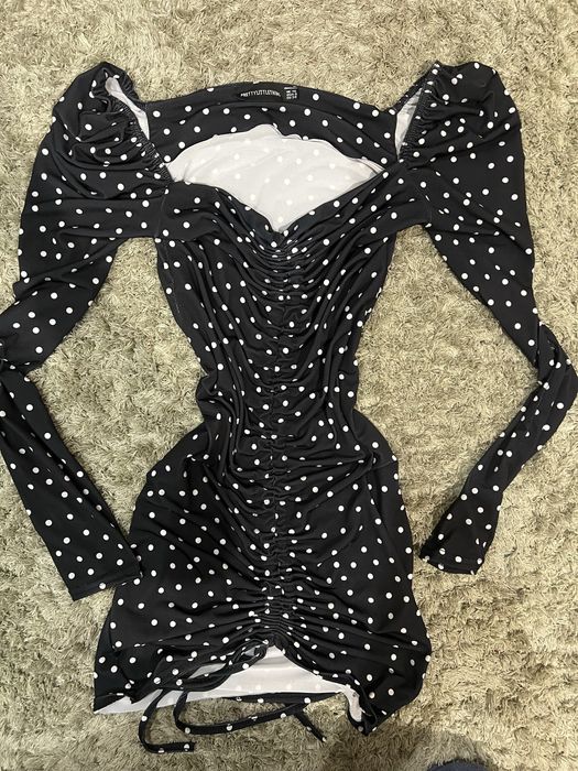 Плаття в горошок від prettylittlething