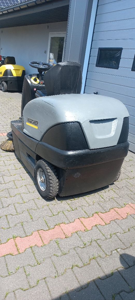 Zamiatarka karcher 100/100 R