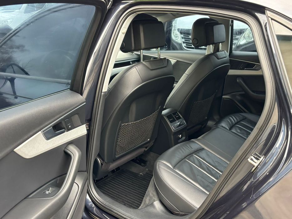 Ауді А4 В9, 2017 рік, 2.0 бензин, седан, автомат