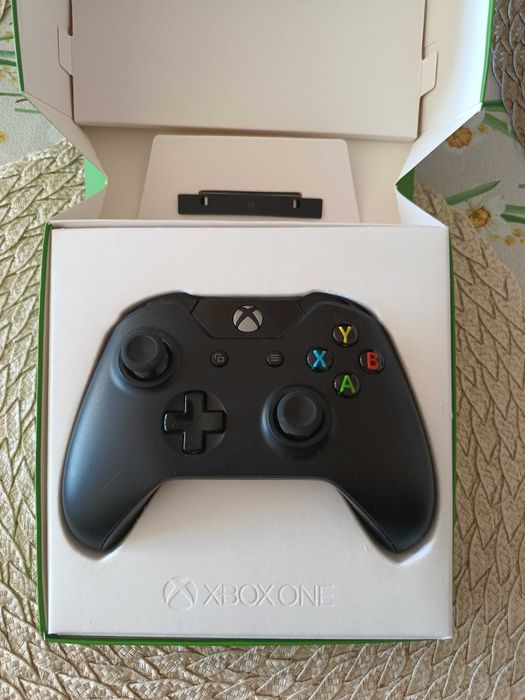Pad Xbox One + kabel dla Windowsa