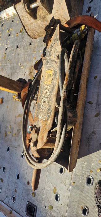 Sprzedam  młot hydrauliczny  do minikoparki jcb
