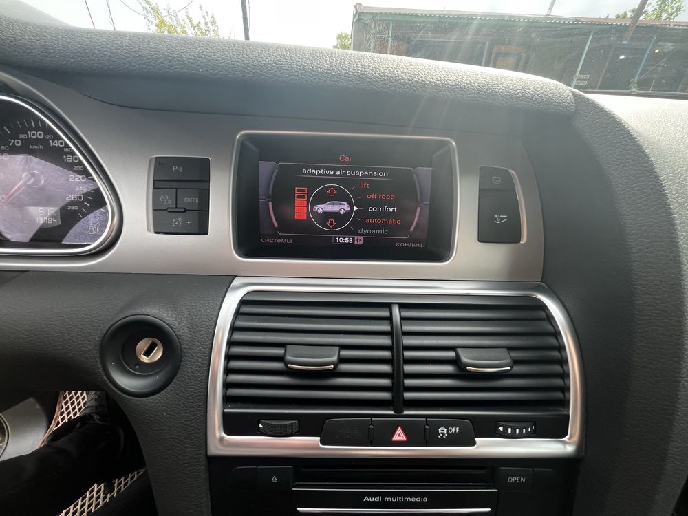 Автомобіль AUDI Q7 TDI 3.0