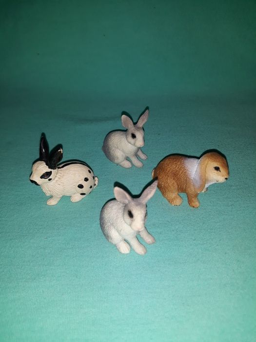 Кролики фірми Schleich оригінал