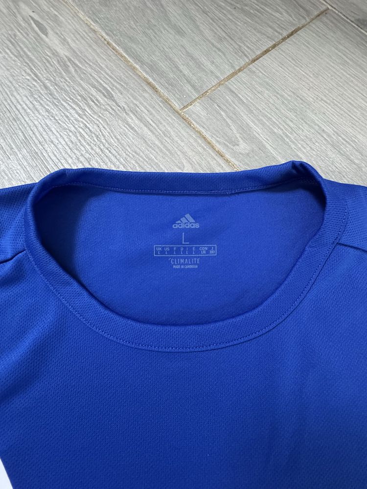 Футболка Adidas размер L