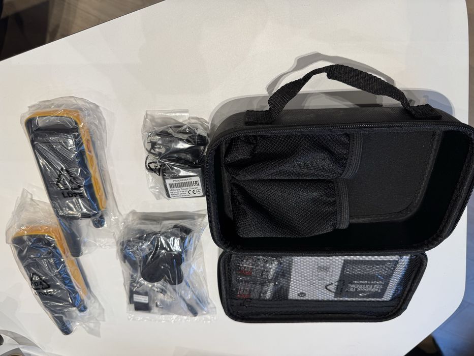 Рації Motorola T82 Extreme Walkie Talkies (комплект GO BEYOND)