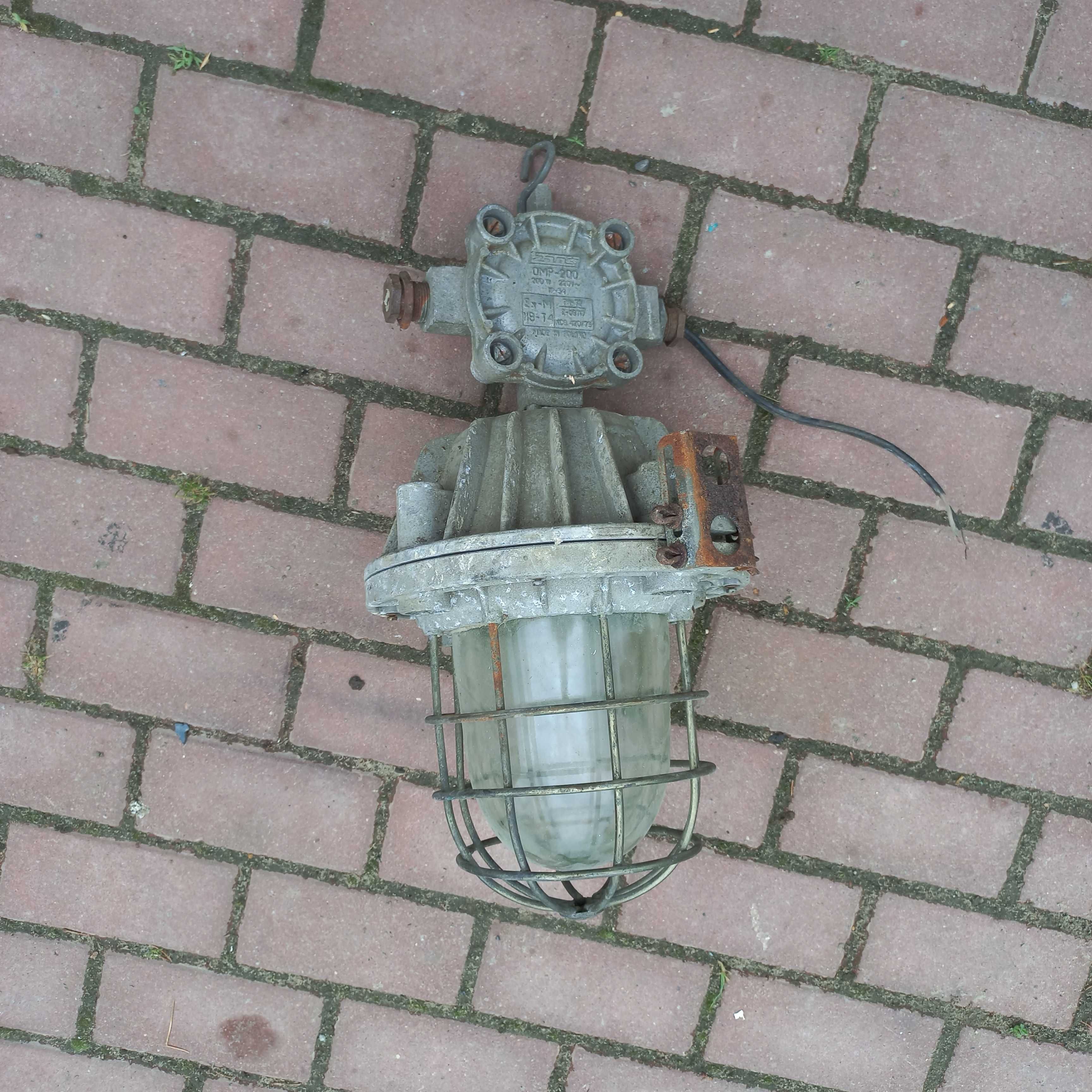 Stara lampa ostrzegawcza