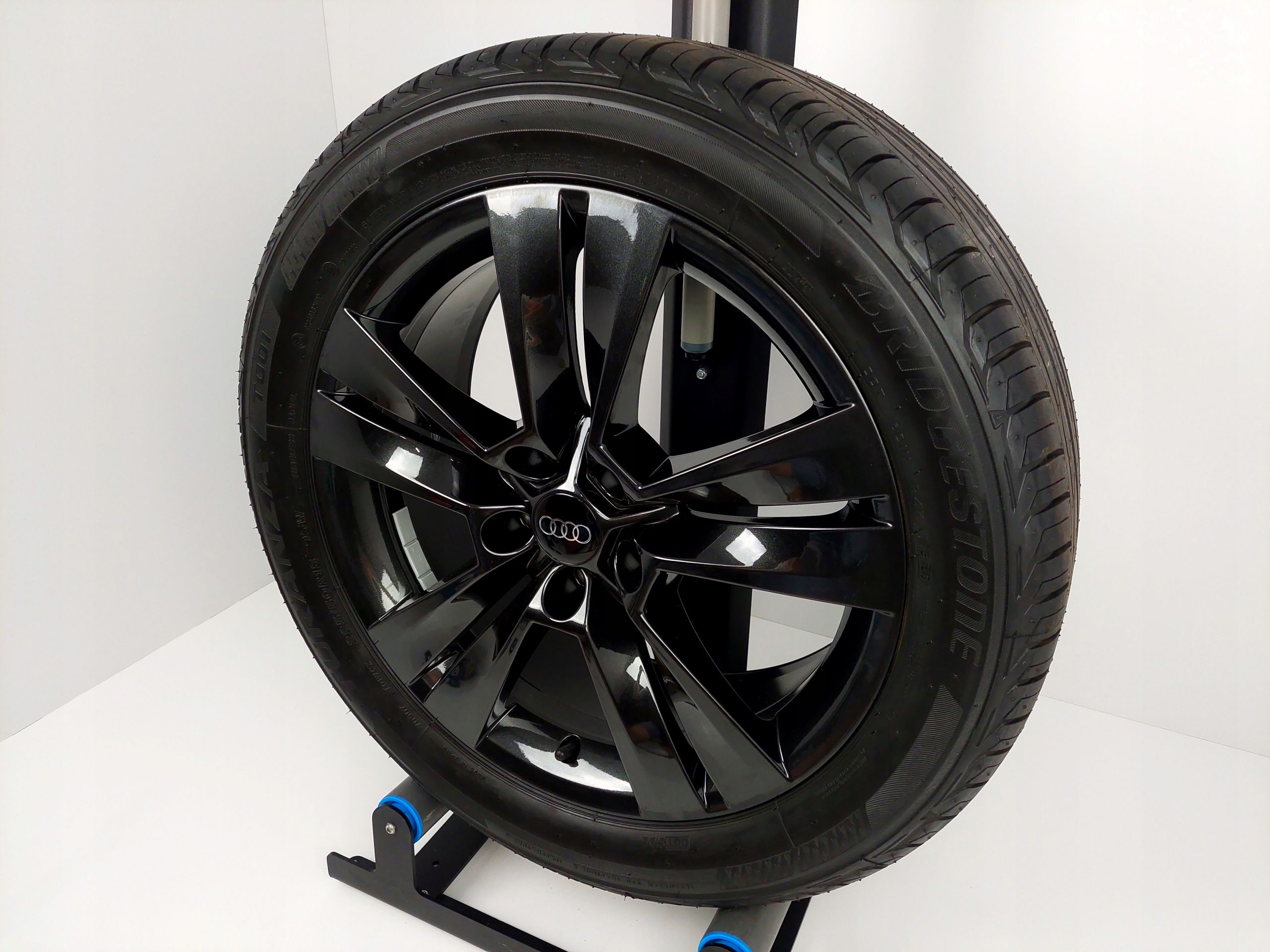 FABRYCZNIE NOWE Koła Felgi Audi 18" A3 A4 A6 Q2 Q3 TT