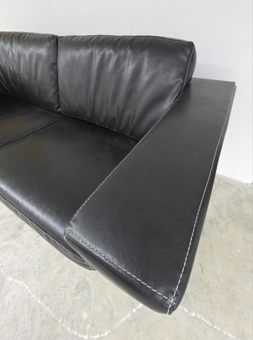 Sofá em Pele 2/3 lugares castanho escuro