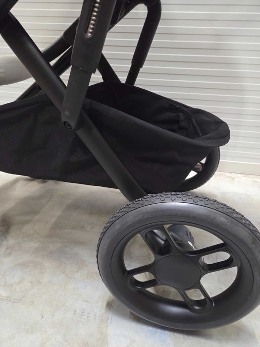 Wózek głęboki Maxi Cosi Lila XP , czarny + akcesoria. NOWY !