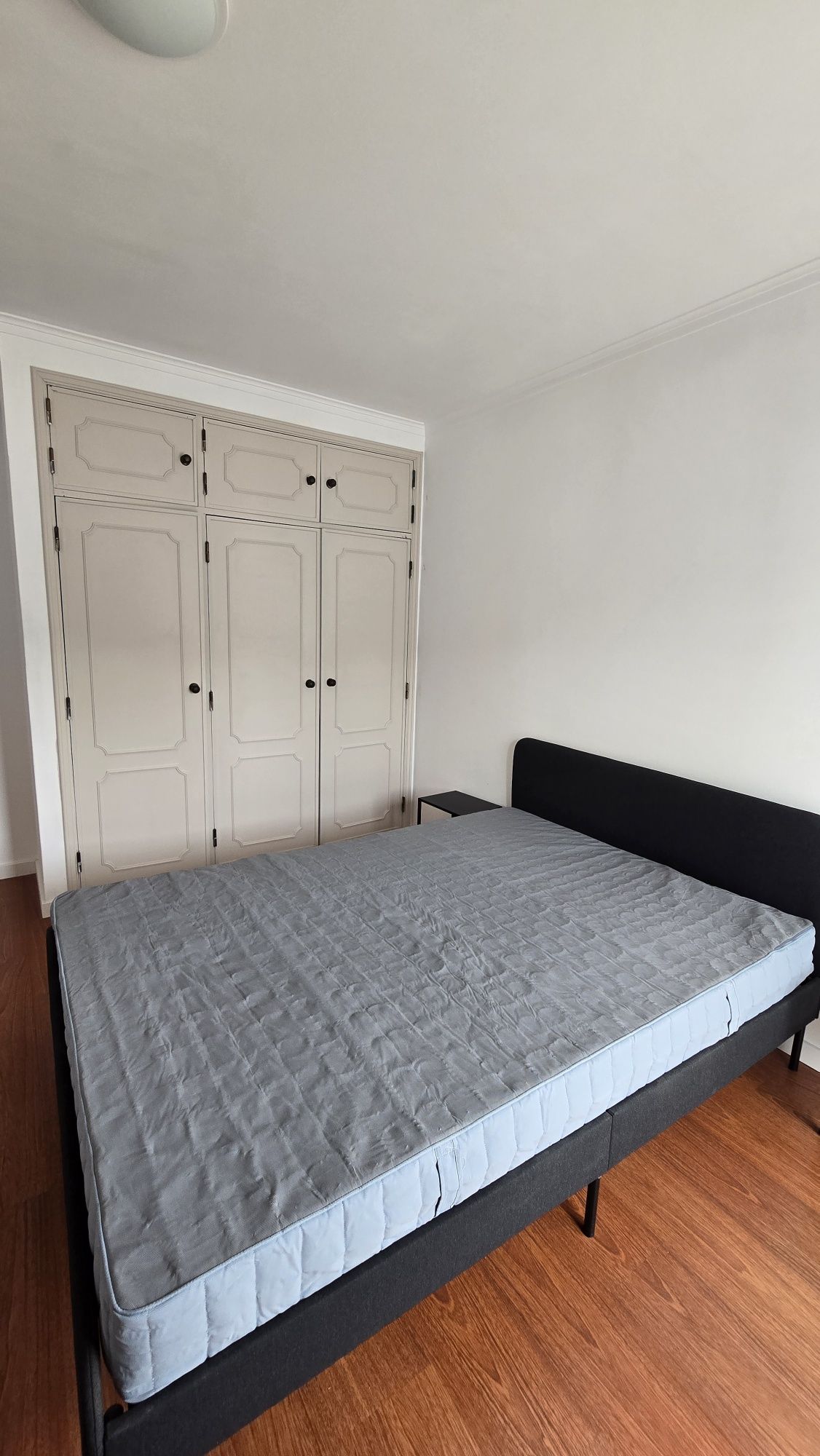 Quarto Mobilado individual / casal