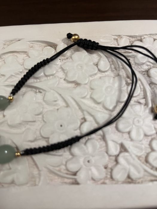 Pulseira com pedras verdes naturais