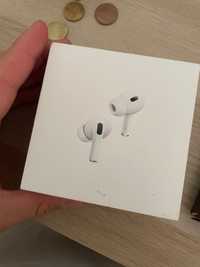 APPLE Airpods Pro 2ª USB-C (In Ear - Microfone - Noise Cancelling