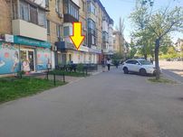 Оренда фасадного приміщення "Дарницька" площа