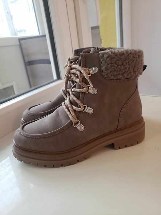 Жіноче зимове взуття S.Oliver