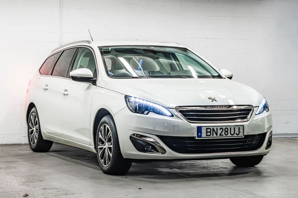 Peugeot 308 SW 1.2 PureTech Allure EAT6