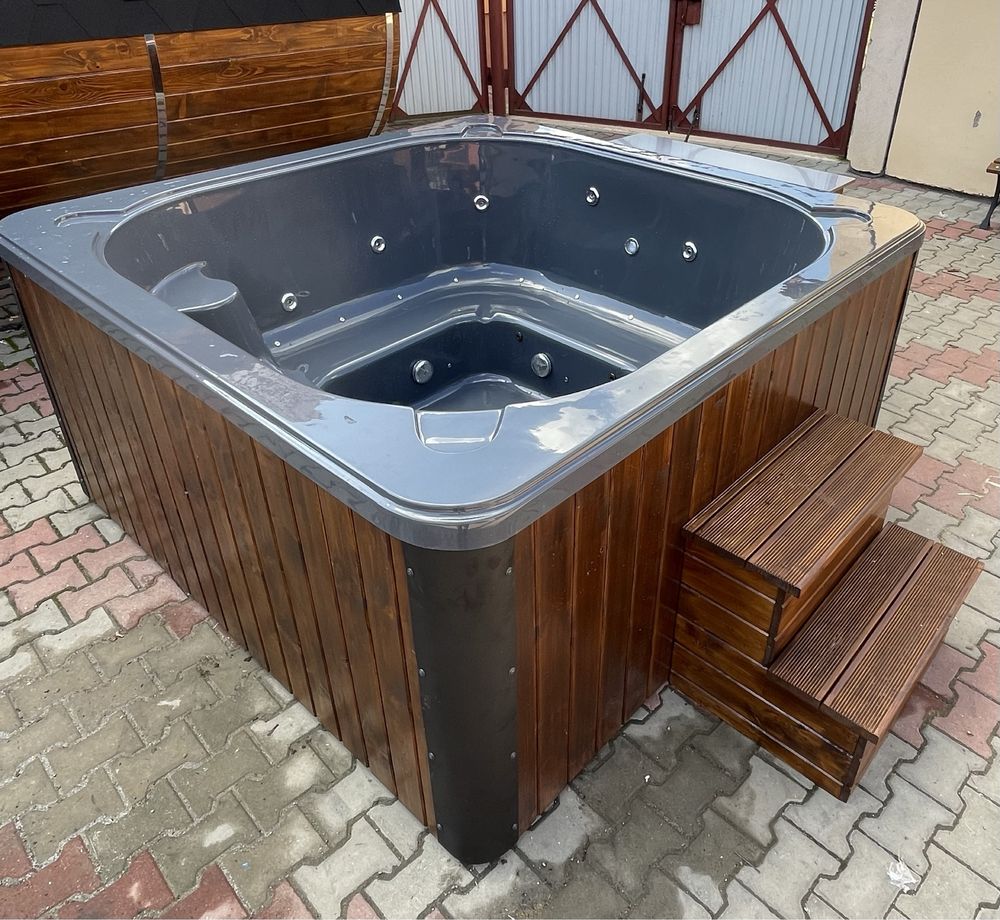 Balia ogrodowa kwadratowa Jacuzzi ogrzewana GAZ