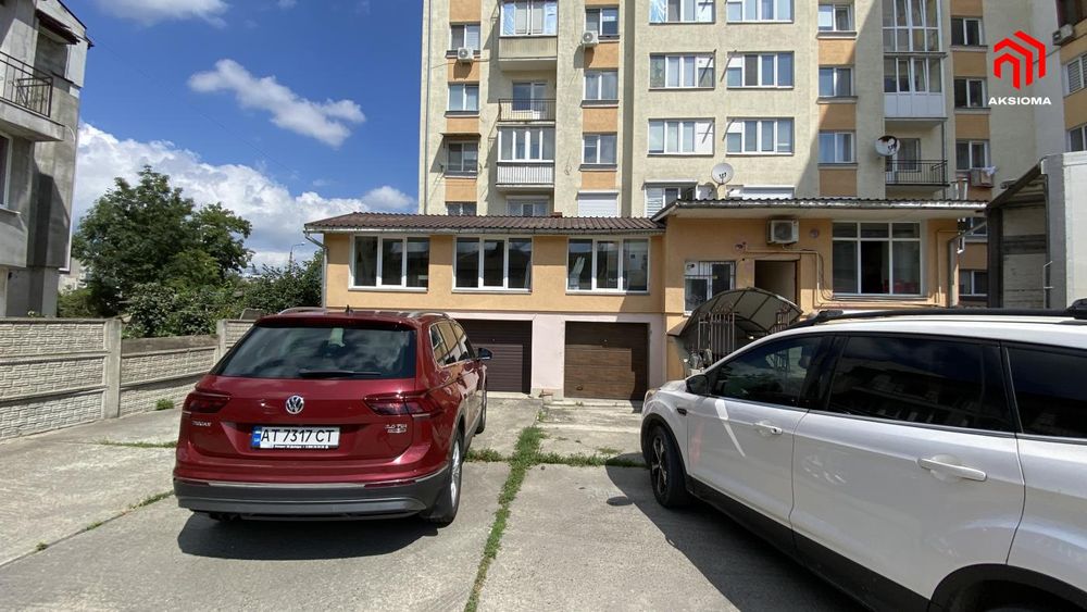 Оренда фасадної комерційної площі 230м