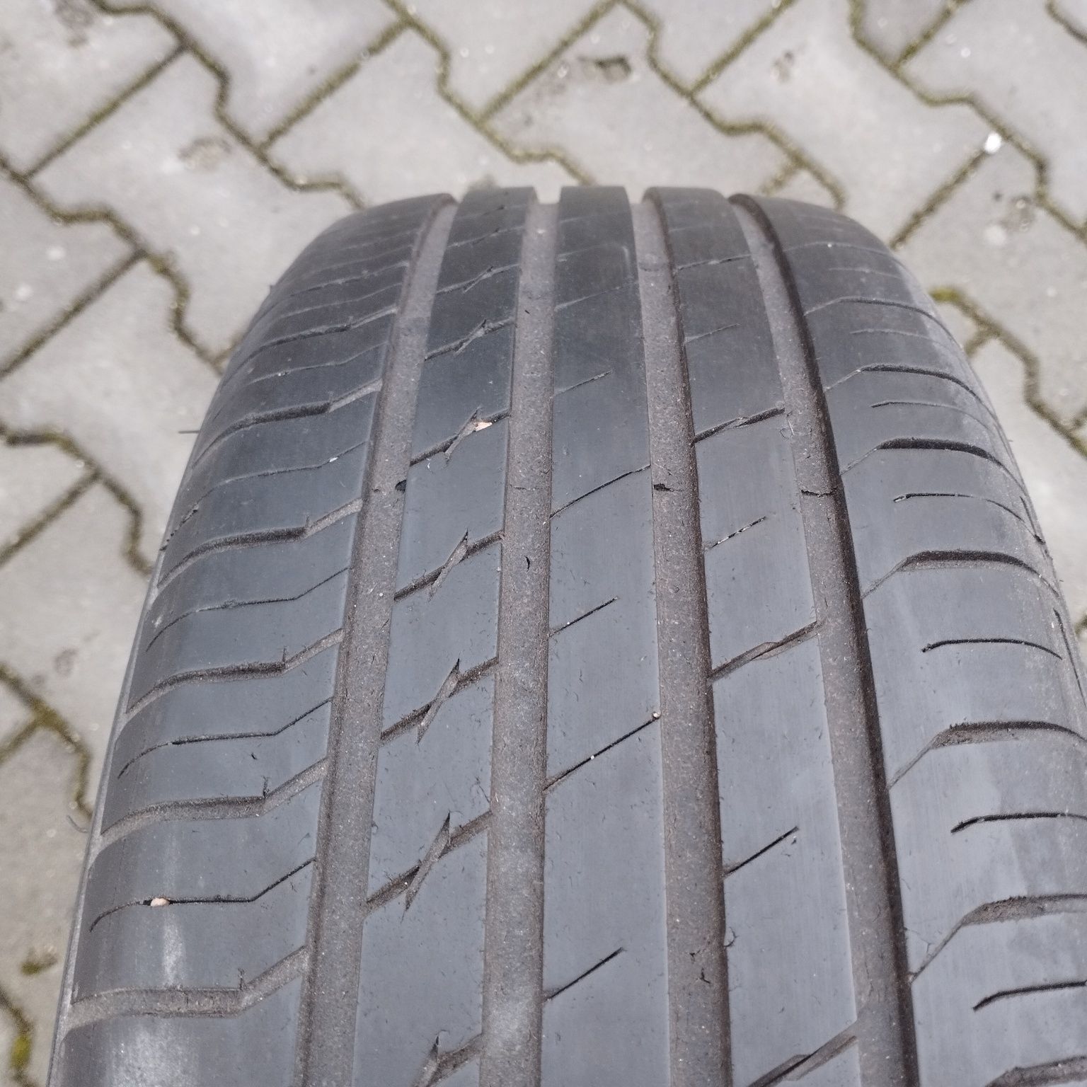 Opony 4x lato 215x65x16 Radialne