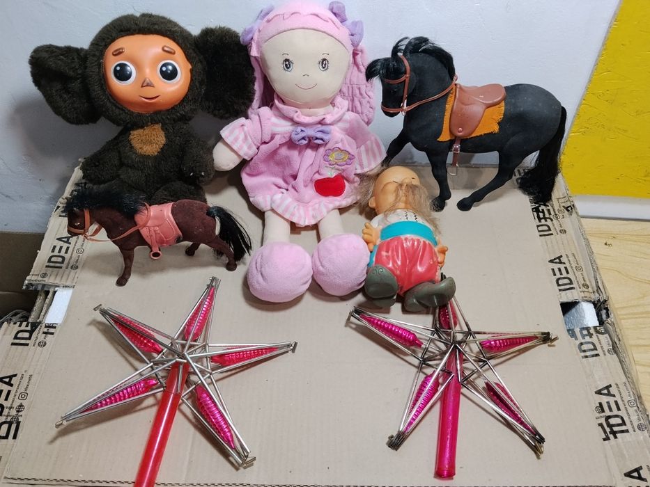 Новогодние игрушки  домики , зверята , шишки