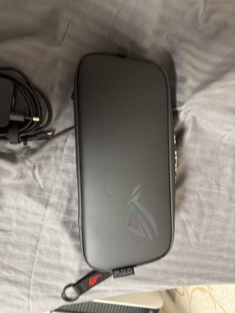 Игровая консоль Asus ROG Ally 2024 512gb