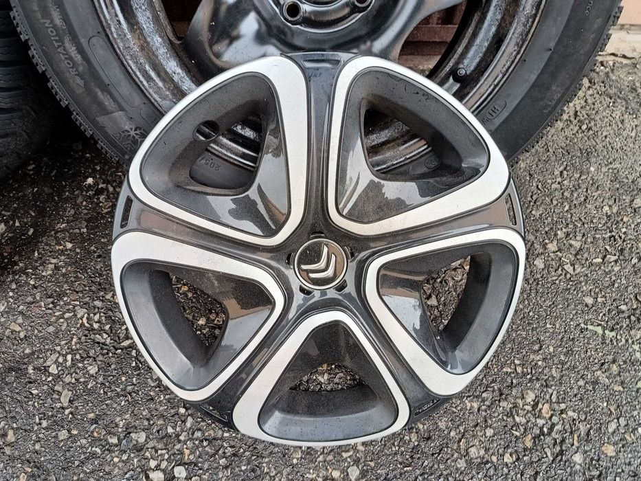 Koła zimowe z kołpakami Citroen C3 III 205/55/R16 2022r.