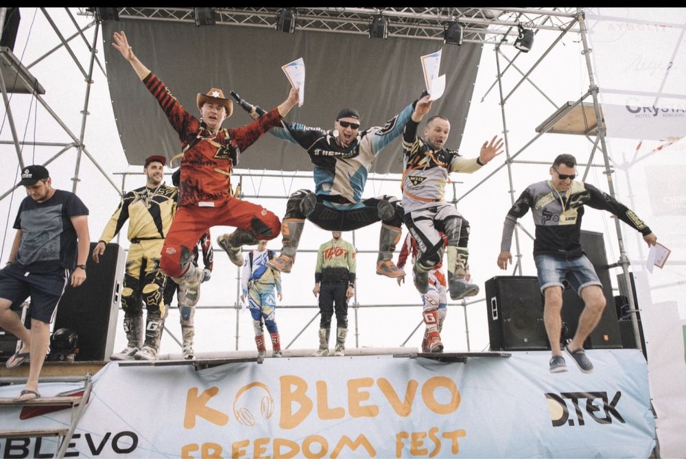 Коблево • Первая линия • 5 соток • Вода с 2 сторон • 180 сек до пляжа