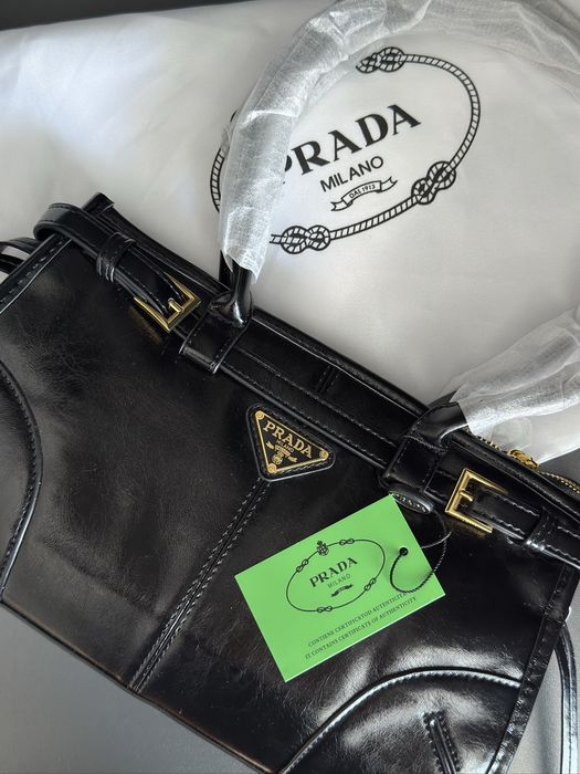 Сумка Prada Soft Lux Hobo
