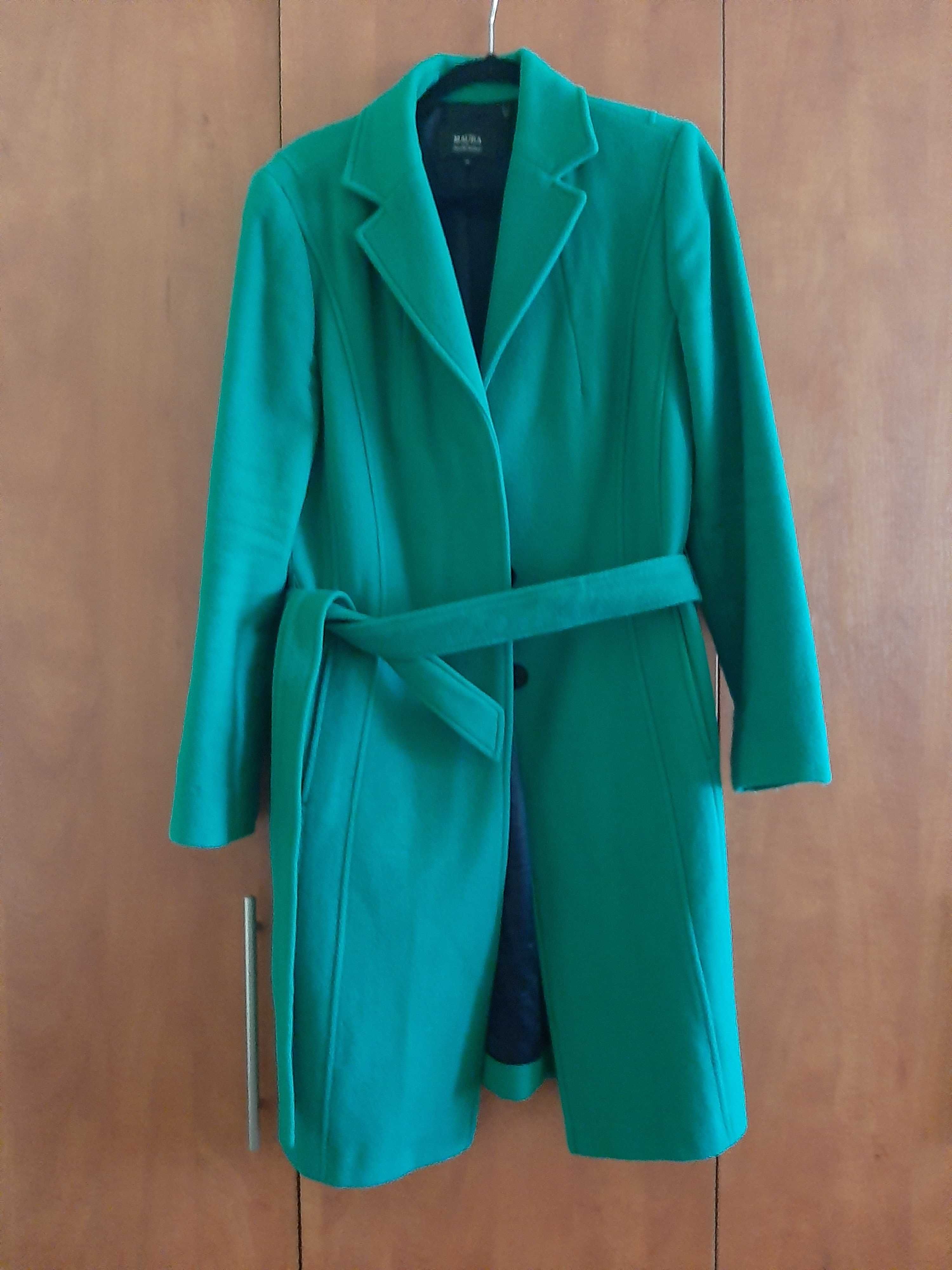 Стильне пальто класичного крою, 70% шерсть. Свіжа зелень. Якісний крій