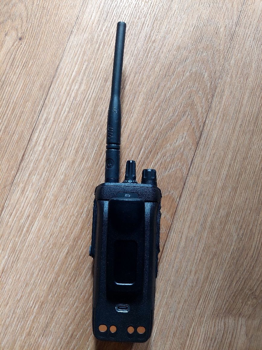 Радіостанція цифрова Motorola  R7a