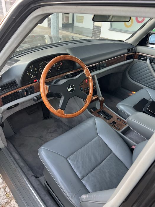 Mercedes 300 SE W126