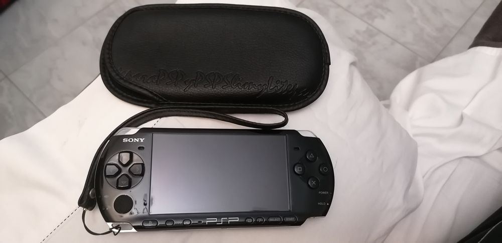 PSP pouco usada preta