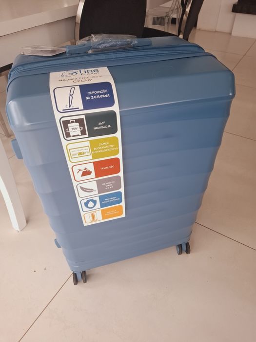 Piękna Walizka xxl 120l poszerzana