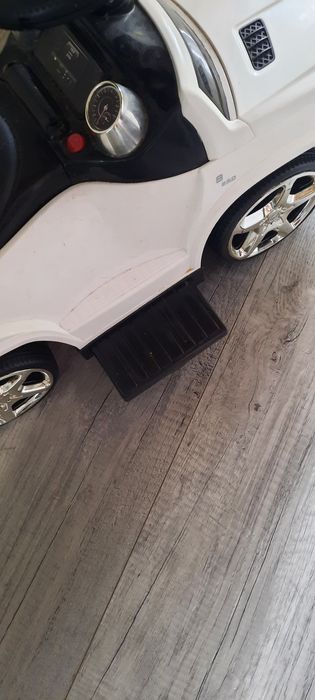 Mercedes AMG auto jeździk pchacz bujak