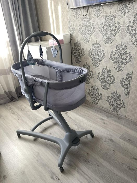 Ліжечко-стільчик Chico 5 в 1 Baby Hug Pro