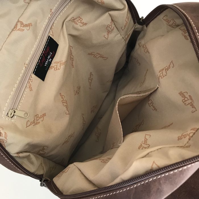 Mochila nova de pele