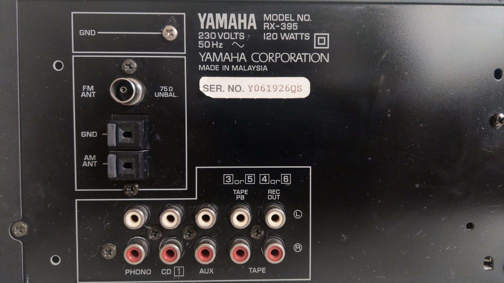 Yamaha RX-395 amplituner stereo