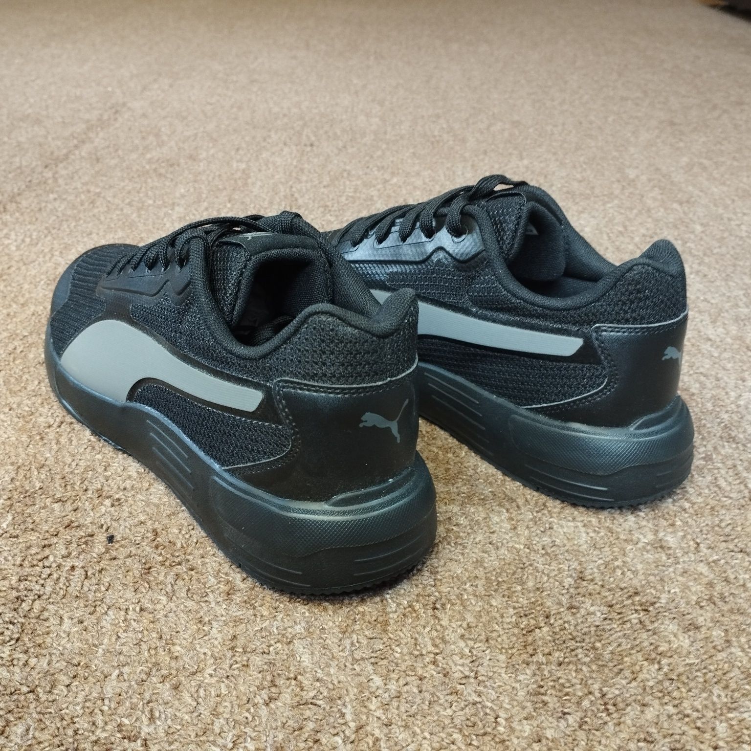 Розпродаж!!! 42,5-45. Чоловічі оригінальні кросівки Puma Taper 373018-