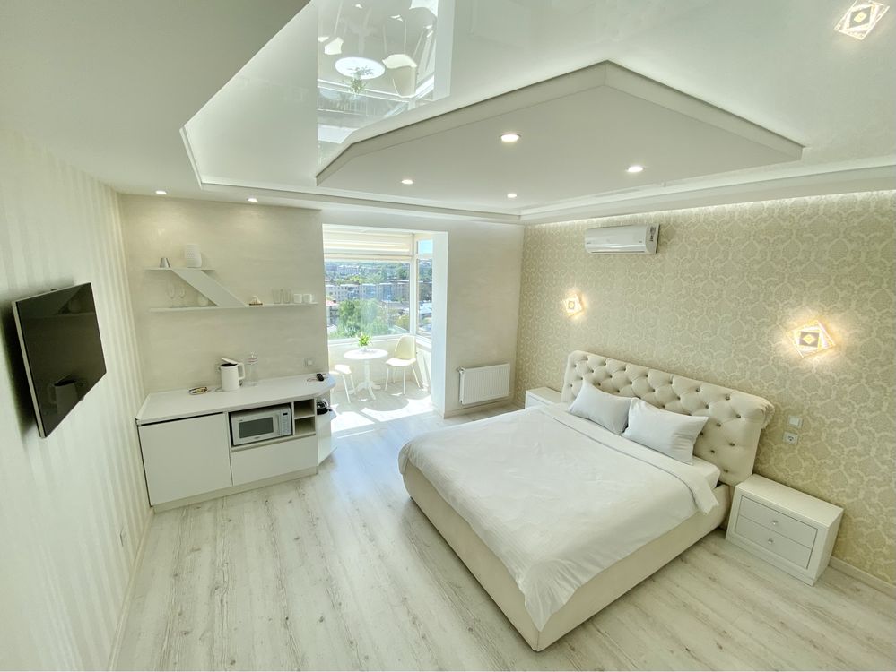 Найкраща панорамна квартира подобово Sky House в центрі Вінниці