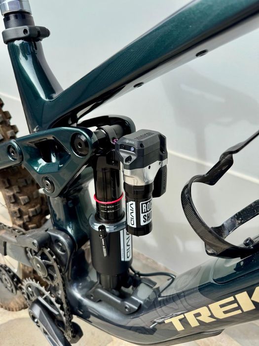 Trek Slash Flight Attendand