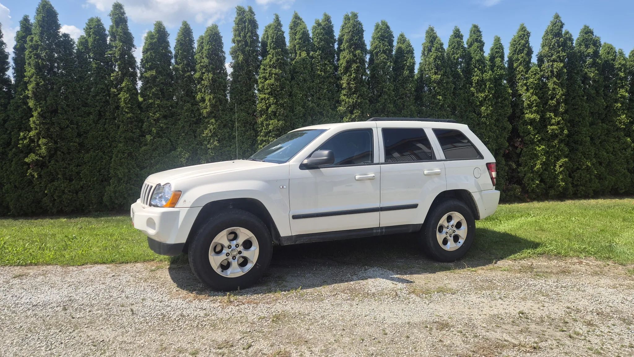 Jeep Grand Cherokee Jeep Grand Cherokee Biały Godny Polecenia