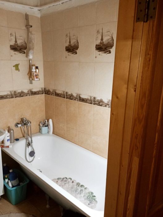 Продам 1-кімнатну квартиру вул. Алматинська 34