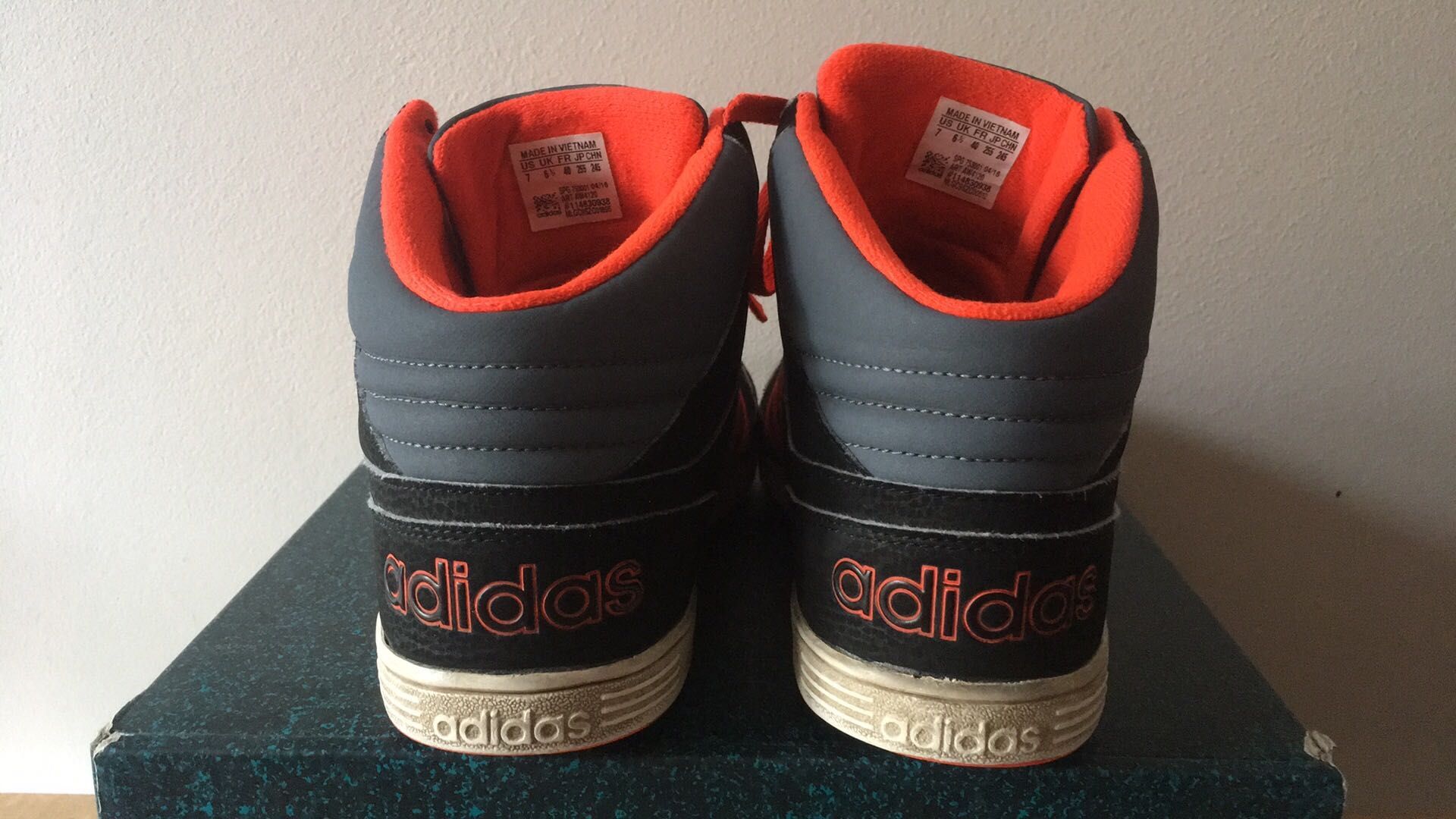 Adidas  HOOPS - wysokie buty sportowe, adidasy rozmiar 40
