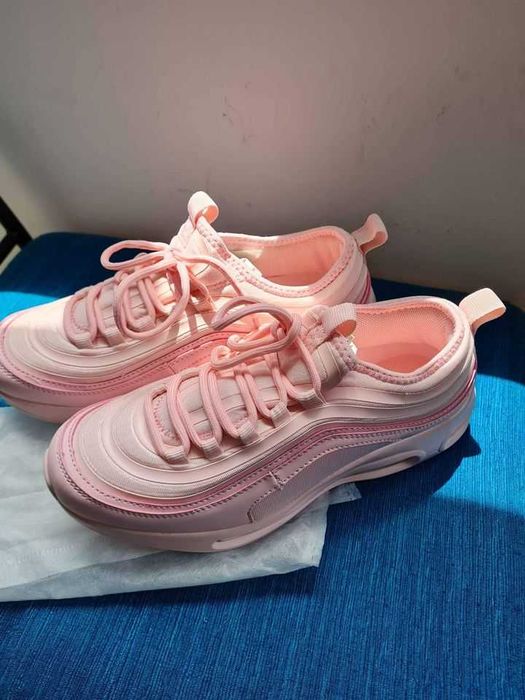 Ténis Confortáveis Cor de Rosa