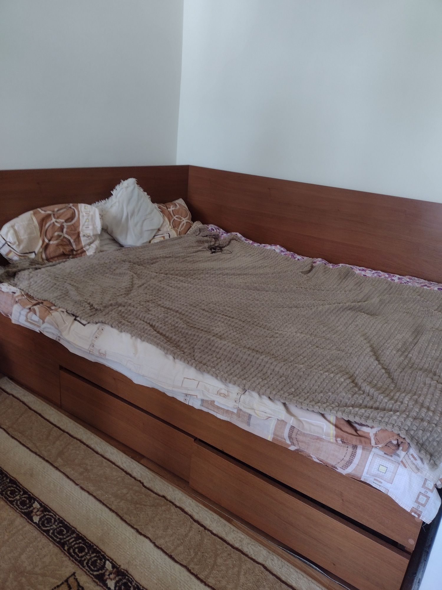 Оренда 1 кім. кв. Симоненка, біля АТБ, ремонт, з 19.07