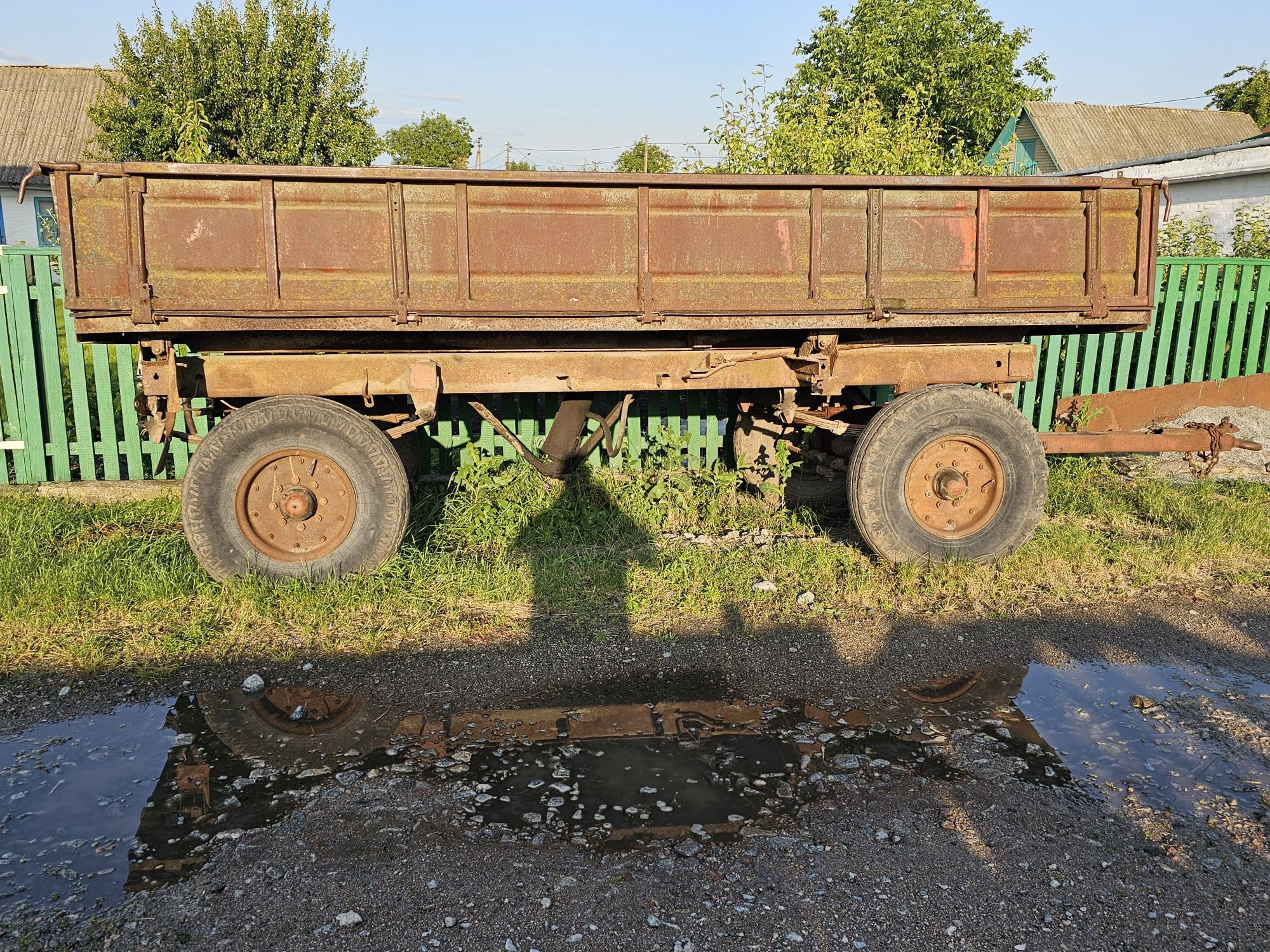Продається трактор ЮМЗ-6, а також продається причіп 2ПТС 4