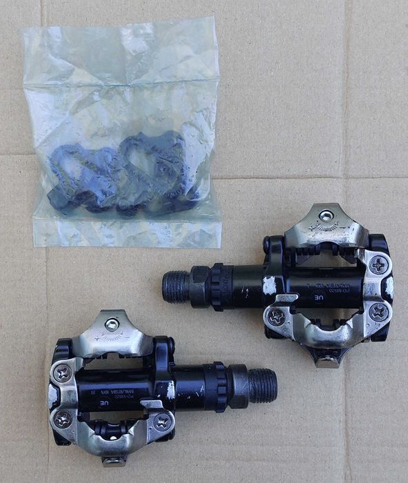 Pedais Shimano PD-M520 SPD + cleats SM-SH51 novos
