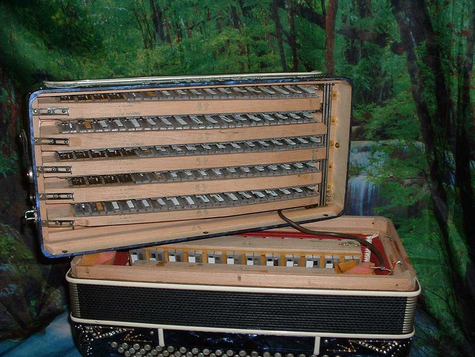 Avenda Acordeao G , N. 740